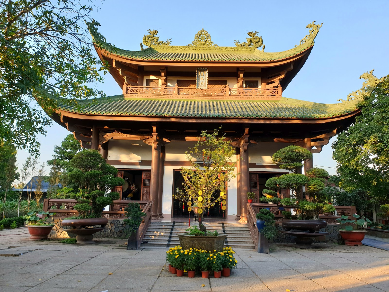 Tour ghép Hải Phòng - Chùa Liên Trì - Đền Ứng Thiên - Vườn hồng