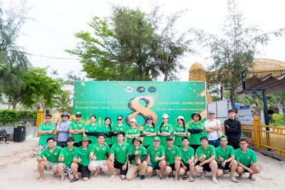 Hòa chung không khí Kỷ niệm 8 năm thành lập Công ty Trải Nghiệm Việt