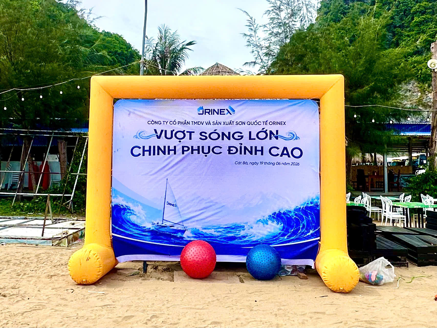 Đổi mới đạo cụ TeamBuilding của Bắc Việt Tour